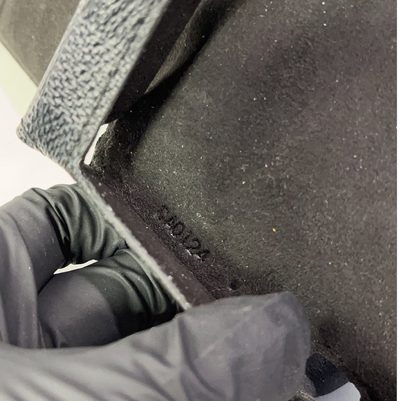 Louis Vuitton Damier Graphite IPad Mini Folio Case - Picture 9 of 10